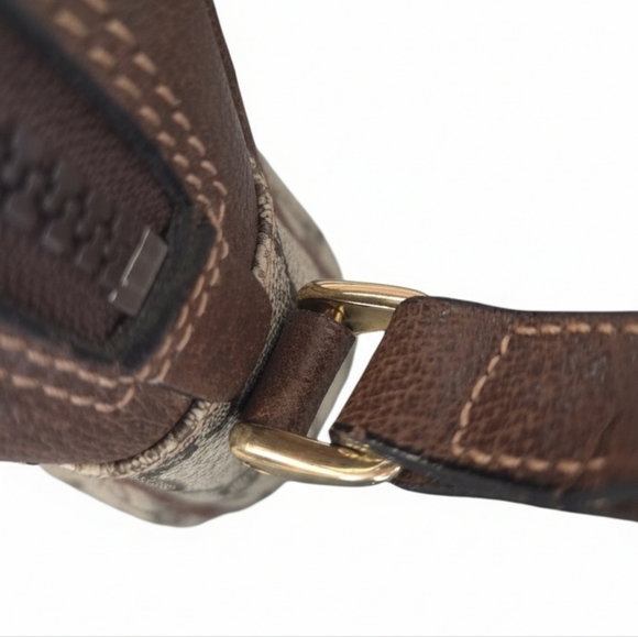 ⛔️SOLD⛔️Gucci Accessory Collection Camera Bag GG Supreme Monogram W/COA - Picture 12 of 17